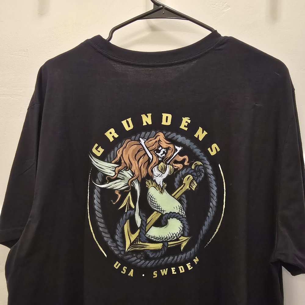 NWT Grundens T-shirt